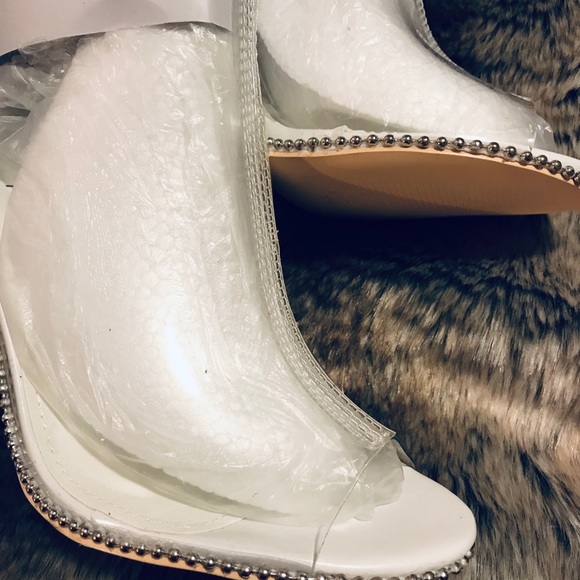 💞CLEARANCE! LAST ONE! Transparent studded heels👠 - Picture 2 of 8